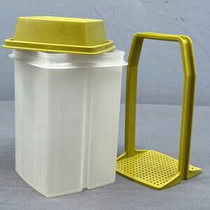 VTG Tupperware Pickle Keeper Container Avocado Green Lid Strainer Insert 7” Tall